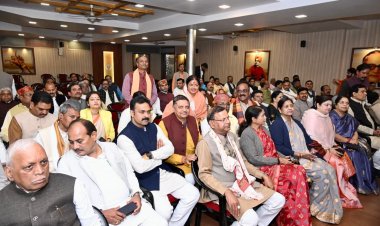 मोदी का घर जाना, पंकज का यूपी के 'कमल' का चौधरी बनना