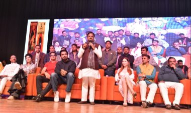 मानवता के लिए सोनू सूद द्वारा किया गया कार्य भुलाया नही जा सकताः उप मुख्यमंत्री शुक्ल