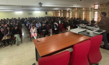 पर्यावरणीय चुनौतियों के समाधान में नैतिक मूल्यों की भूमिका अहम : डॉ. सीएल मौर्या