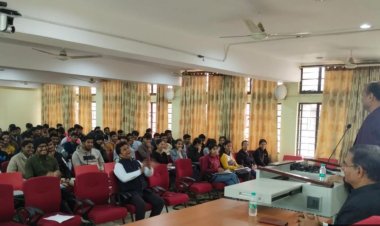 विद्यार्थियों को समाज एवं राष्ट्र निर्माण में सकारात्मक योगदान देने के लिए करें प्रोत्साहित : धर्मेन्द्र सिंह