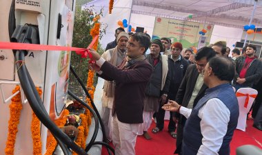 ​वाराणसी में पर्यावरण अनुकूल परिवहन की नई पहल, चार्जिंग स्टेशन का उद्घाटन