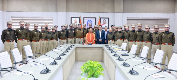 संवाद, संवेदनशीलता और सकारात्मकता से बनेंगे प्रभावी पुलिस अधिकारी : मुख्यमंत्री
