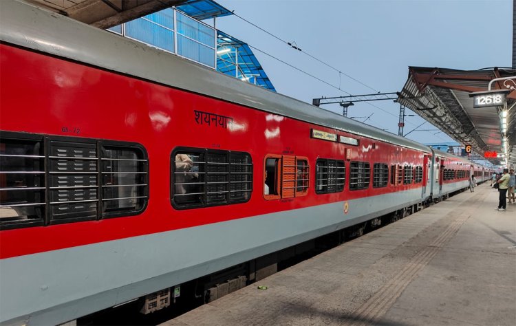 प्रयागराज एक्सप्रेस व झांसी-बांदा मेमू 11 दिसंबर को रहेंगी निरस्त