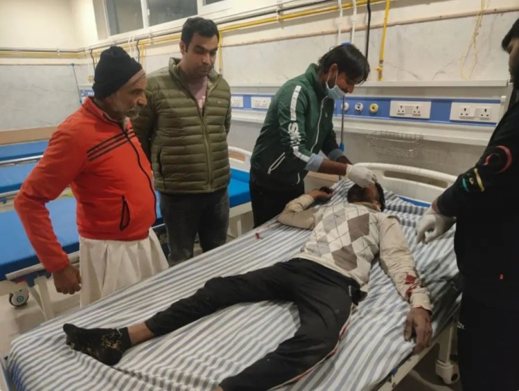 अलग-अलग तीन दुर्घटना में चार लोग घायल