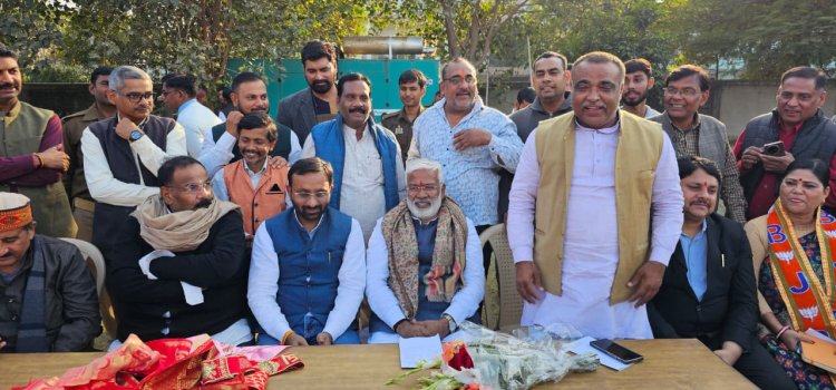 फर्जी मतदाता हटाने से सपा परेशान : स्वतंत्र देव सिंह