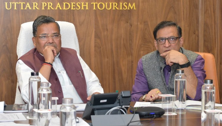 पर्यटकों को लखनऊ भ्रमण कराने के लिए 1090 चौराहे से इलेक्ट्रिक डबल डेकर बस का हाेगा संचालन