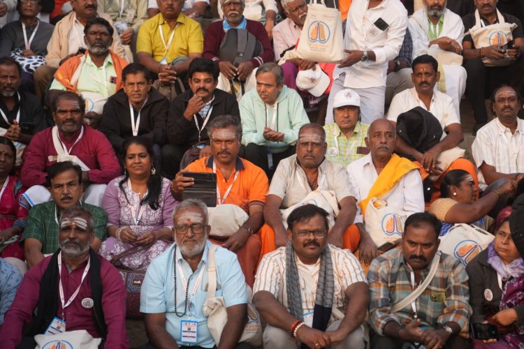 काशी तमिल संगमम: भाग लेने आए तमिल पेशेवरों,शिल्पकारों ने बीएचयू में किया भ्रमण