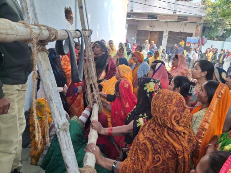 वाराणसी में आंगनवाड़ी कार्यकत्री की सिर कूचकर हत्या, पुलिस छानबीन में जुटी