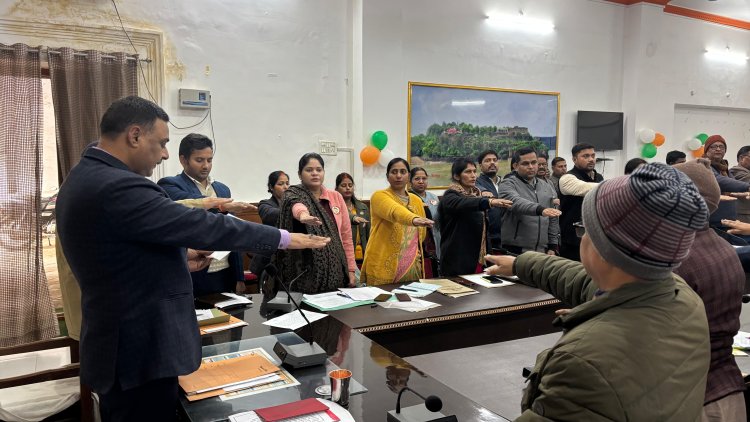 मीरजापुर में सौ दिवसीय ‘बाल विवाह मुक्त भारत’ अभियान शुरू, दहेज प्रथा के खिलाफ दिलाई गई शपथ