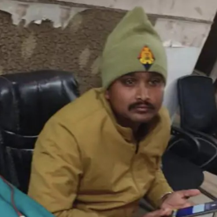 लखनऊ में रिश्वत लेते हुए दारोगा गिरफ्तार