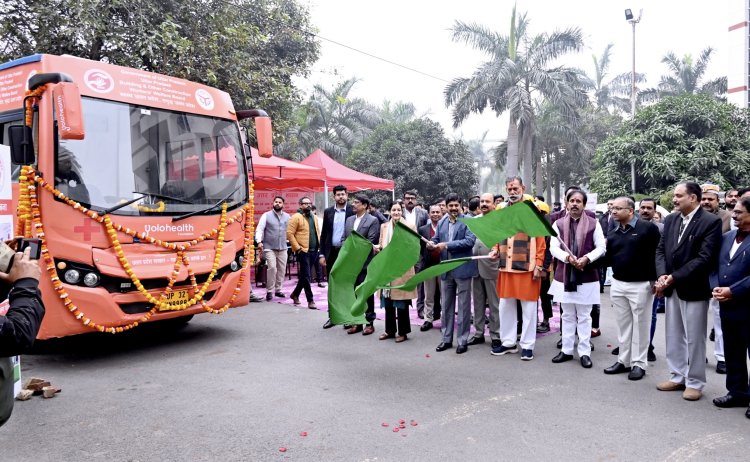 अनिल राजभर ने मोबाइल मेडिकल यूनिट को हरी झंडी दिखाकर किया रवाना