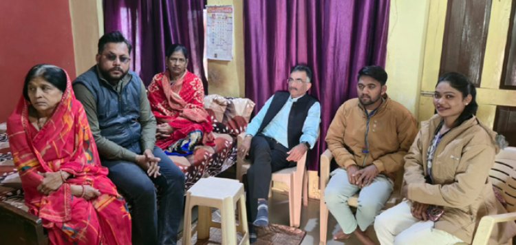 जगदलपुर : प्रधानमंत्री के मन की बात' का 129वें संस्करण काे प्रतापदेव वार्ड में सामूहिक रूप से सुना गया