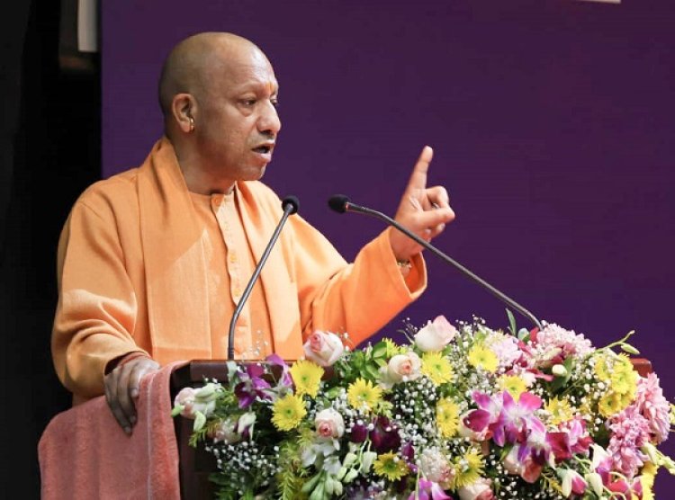 धार्मिक उन्माद और जातीय विद्वेष फैलाने वालों के विरूद्ध पुलिस करे सख्त कार्रवाई : मुख्यमंत्री याेगी