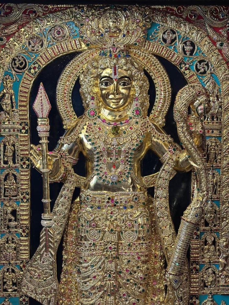 कर्नाटक से अयोध्या आई सोने व हीरे से जड़ित प्रभु श्रीराम की प्रतिमा, किया गया अनावरण