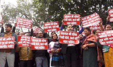 पार्षदों और महापौर पुत्र विवाद को लेकर प्रभारी मंत्री योगेंद्र उपाध्याय से की गई शिकायत