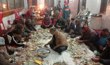 मां विंध्यवासिनी के दरबार में दो दिन में 33 लाख से अधिक का चढ़ावा