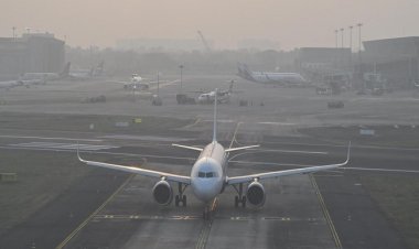 घने कोहरे के कारण दिल्ली में उड़ानों में देरी, 177 ट्रेनें चल रही है लेट