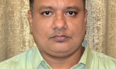 'ऑपरेशन सिंदूर' में कुशल नागरिक-सैन्य समन्वय के लिए आईआरटीएस अधिकारी अखिल शुक्ला काे थल सेना प्रमुख ने किया सम्मानित