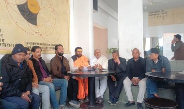 शंकराचार्य अविमुक्तेश्वरानंद को संगम स्नान से रोके जाने और साधु-संतों से मारपीट लेकर रोष