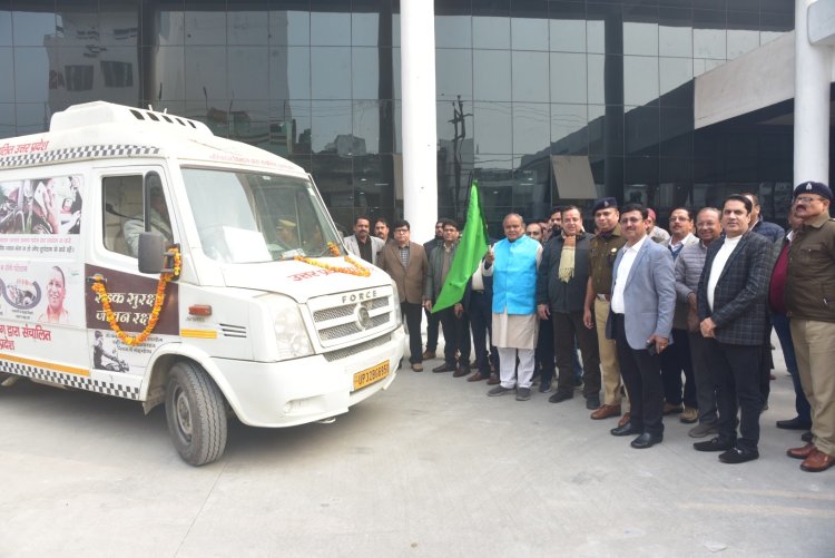 सड़क सुरक्षा नियमों का पालन कर दुर्घटनाओं पर लगाई जा सकती है रोक : छत्रपाल सिंह गंगवार