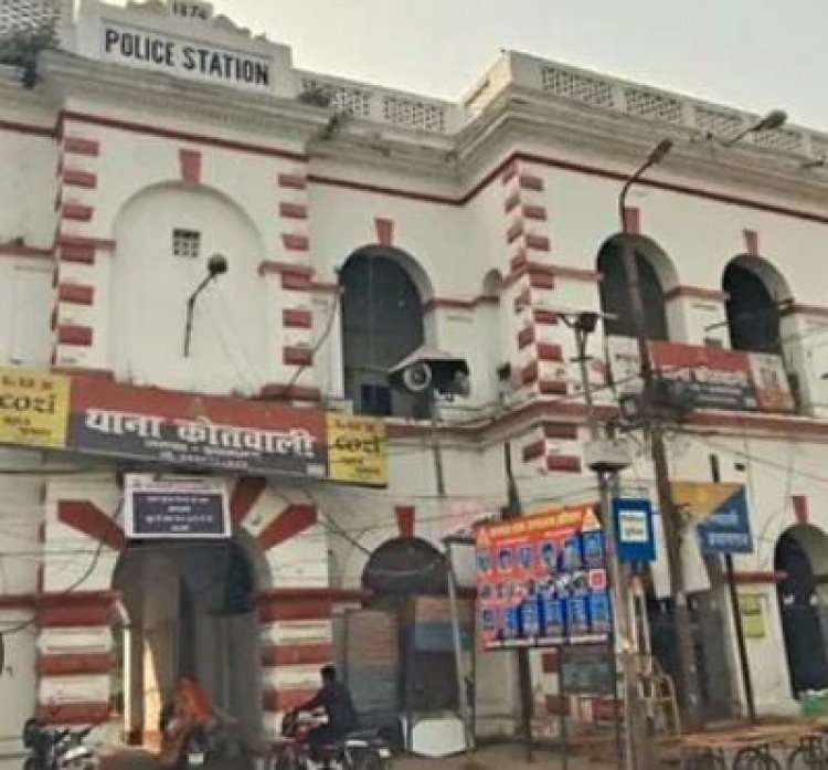 प्रयागराज में सड़क किनारे पाया गया घर से गायब युवक का शव