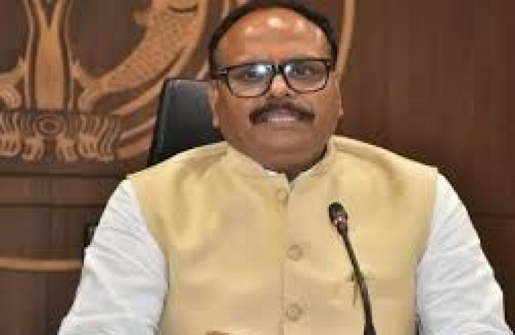 उत्तर प्रदेश में डयूटी से गायब 17 चिकित्साधिकारी बर्खास्त