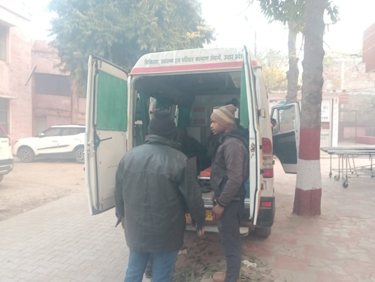 संगम स्नान कर लौट रहे परिवार की बोलेरो घाटमपुर में गड्ढे में पलटी, 7 घायल