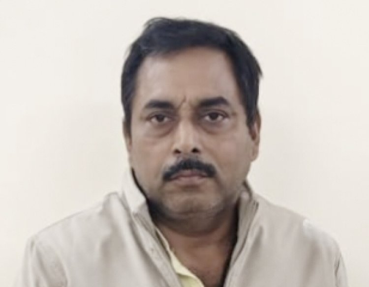 चित्रकूट में सीओ चकबंदी को विजिलेंस टीम झांसी ने डेढ़ लाख रिश्वत लेते किया गिरफ्तार