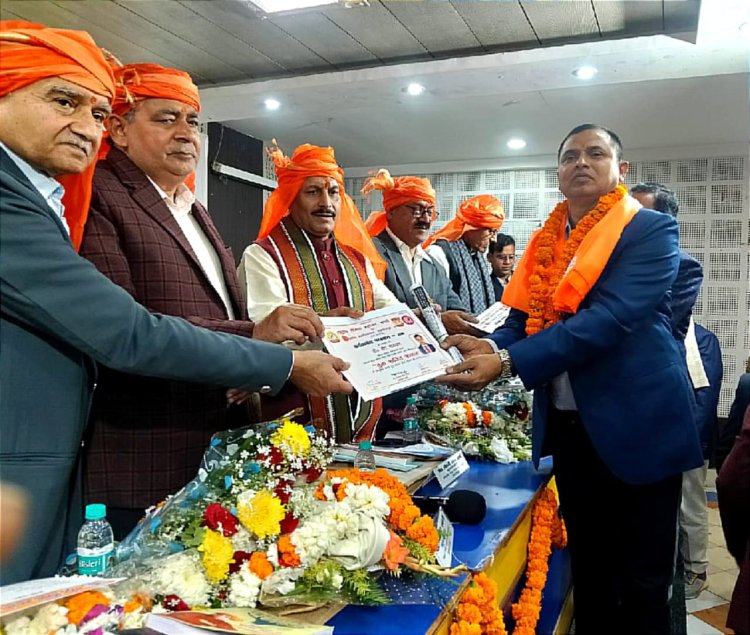 शिक्षा सेवा में उत्कृष्ट योगदान पर डॉ. दीप नारायण को ‘युवा शक्ति सम्मान’