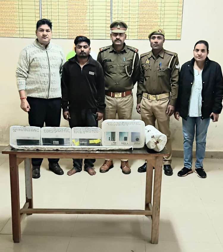मोबाइल दुकान से चोरी मामले में खरीदार के साथ नाबालिग चोर गिरफ्तार