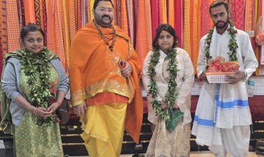 नेताजी सुभाष चंद्र बोस की परपौत्री राजश्री ने विंध्यधाम में टेका मत्था, विंध्य कॉरिडोर ने मोहा मन