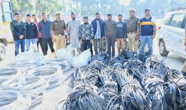 गूगल से सर्च और कुर्सी बेचने की आड़ में रेकी कर रात में चुराते थे बिजली घर से तार, 5 गिरफ्तार