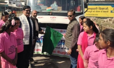 परिषदीय स्कूलों के 100 मेधावी बच्चे एक्सपोजर विजिट पर रवाना