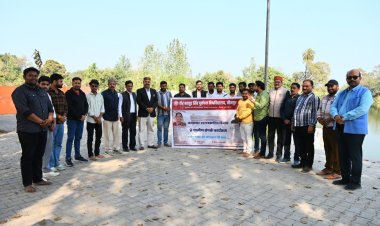 विश्वविद्यालय के छात्रों ने संपर्क कार्यक्रम में जाना ग्रामीण परिवेश और इतिहास