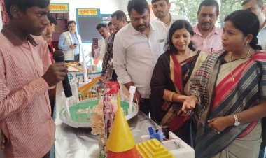 पीएम श्री कंपोजिट विद्यालय के वार्षिकोत्सव में झूमे बच्चे, प्रदर्शनी में दिखी विज्ञान की उड़ान