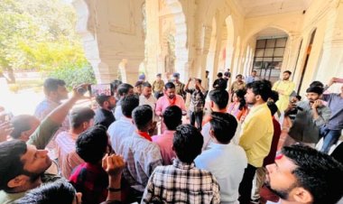 छात्राओं के लिए प्रत्येक संकाय में बने ‘पिंक टॉयलेट’ एवं स्थापित हों सेनेटरी पैड वेंडिंग मशीनें : काव्यांशी