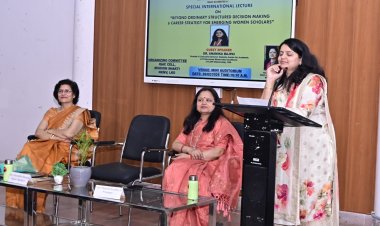 प्रत्येक छात्रा अपने कौशल, उपलब्धियों और कॅरियर लक्ष्यों को पेशेवर ढंग से करें प्रस्तुत : डॉ. अनामिका बाजपेयी