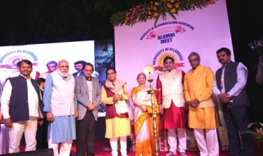 इविवि के बरगद लॉन में सांस्कृतिक संध्या के तहत हुआ कवि सम्मेलन