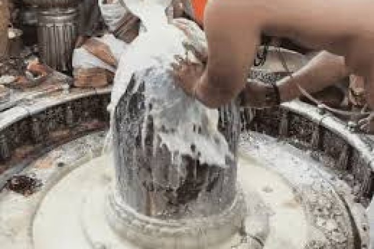 महाकालेश्वर मंदिर में साल में एक बार दोपहर में हाेने वाली भस्म आरती आज, चार प्रहर पूजन के बाद आज विशेष दर्शन