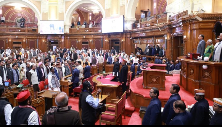दो विधायकों के निधन पर शोक व्यक्त करने के बाद यूपी विधानसभा की कार्यवाही बुधवार तक के लिए स्थगित