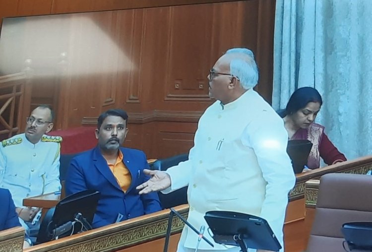 पिछड़ों के आरक्षण पर डाका डाल रही सरकार : लाल बिहारी यादव