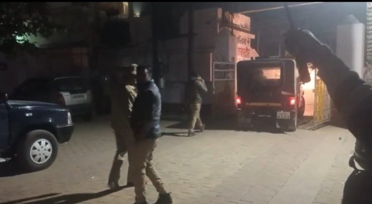 शराब के नशे में दो सौतेले भाइयों में विवाद, छोटे भाई की मौत