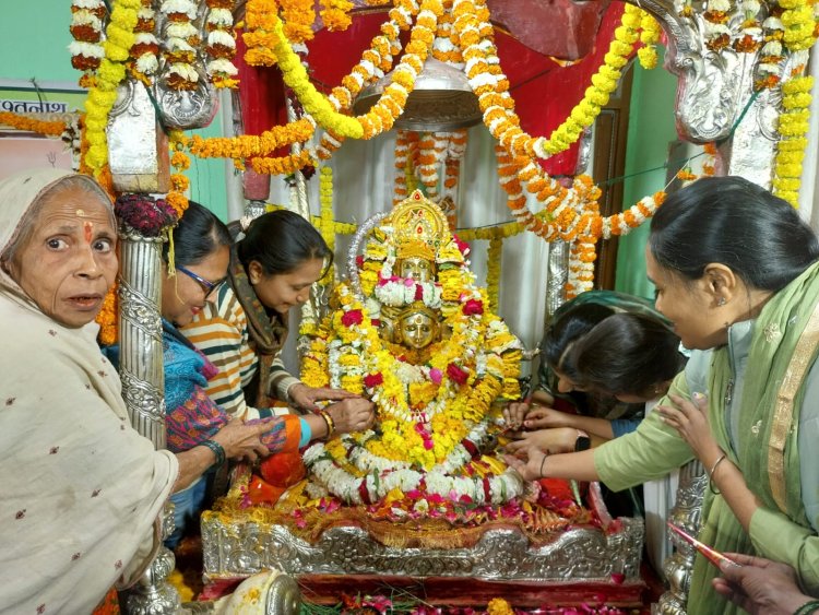 महाशिवरात्रि : महंत आवास से भेजी मेहंदी, सारंगनाथ में सजा उत्सव, बाबा और गौरा के हाथ रची मेहंदी