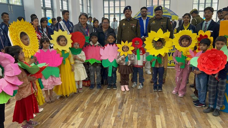 सोशल मीडिया के दौर में पुस्तकों से जुड़ाव और भी अधिक आवश्यक : रमेश प्रसाद गुप्ता
