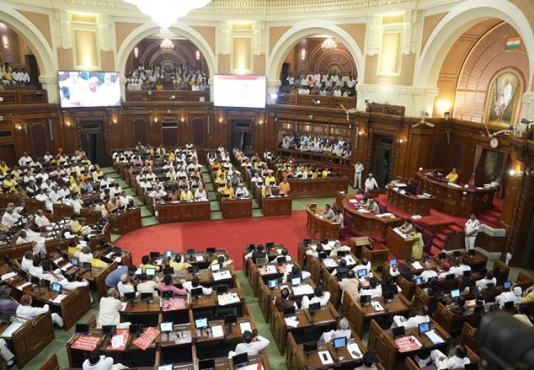 उप्र विधानसभा में उठा कांग्रेस प्रदर्शनकारियों पर लाठीचार्ज का मुद्दा