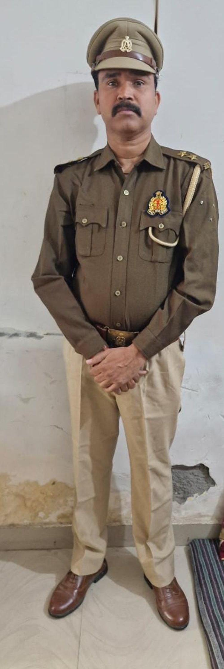 कानपुर में लाेगाें नौकरी दिलाने के नाम पर ठगी करने वाला फर्जी दारोगा गिरफ्तार