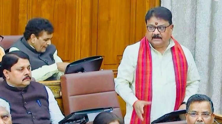 विजय बहादुर पाठक ने की आजमगढ मेडिकल कॉलेज में एंडोस्कोपी यूनिट स्थापित करने की मांग