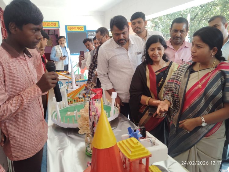 पीएम श्री कंपोजिट विद्यालय के वार्षिकोत्सव में झूमे बच्चे, प्रदर्शनी में दिखी विज्ञान की उड़ान