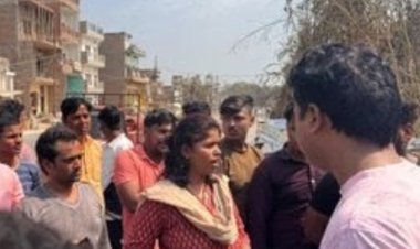 होलिका दहन की लकड़ी हटने से सड़क पर उतरे लोग, नायब तहसीलदार ने समझाया