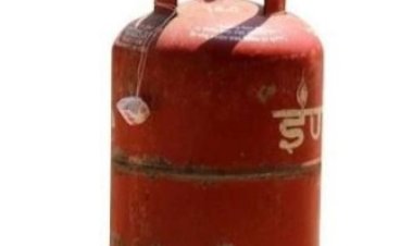 गैस सिलेंडर को लेकर अफवाहों से बचें, सर्वर स्लो होने से आई थी बुकिंग में दिक्कत: डीएम
